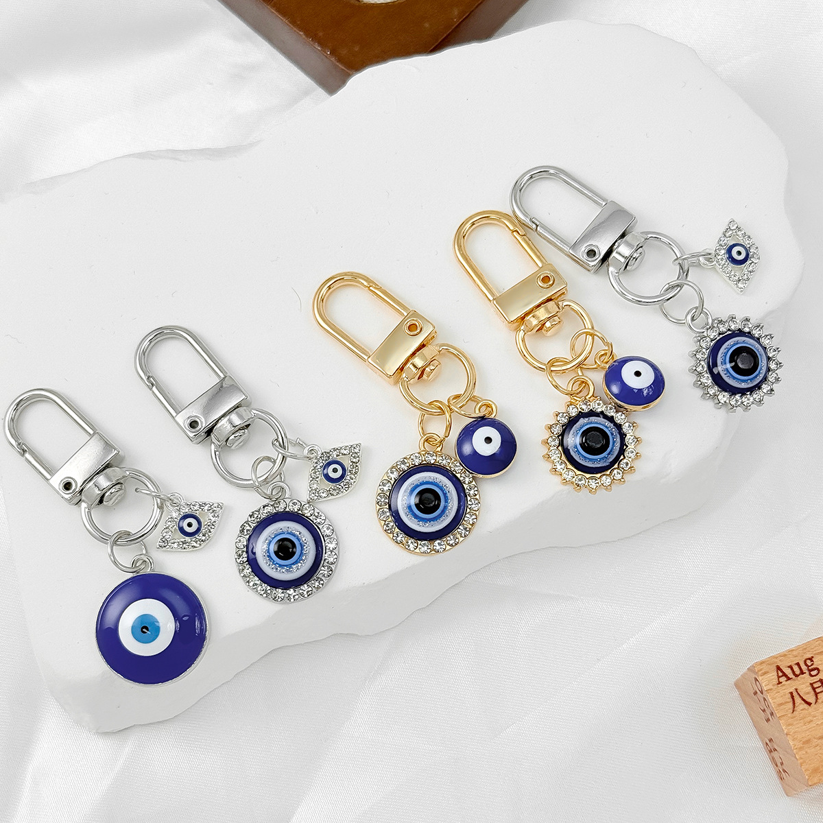 Men Accessories Evil Eye - พวงกุญแจขนตาโลหะรูปดวงตาปีศาจสำหรับกุญแจรถ ผู้หญิง ผู้ชาย จี้กระเป๋าถือ พวงกุญแจ อุปกรณ์เสริม