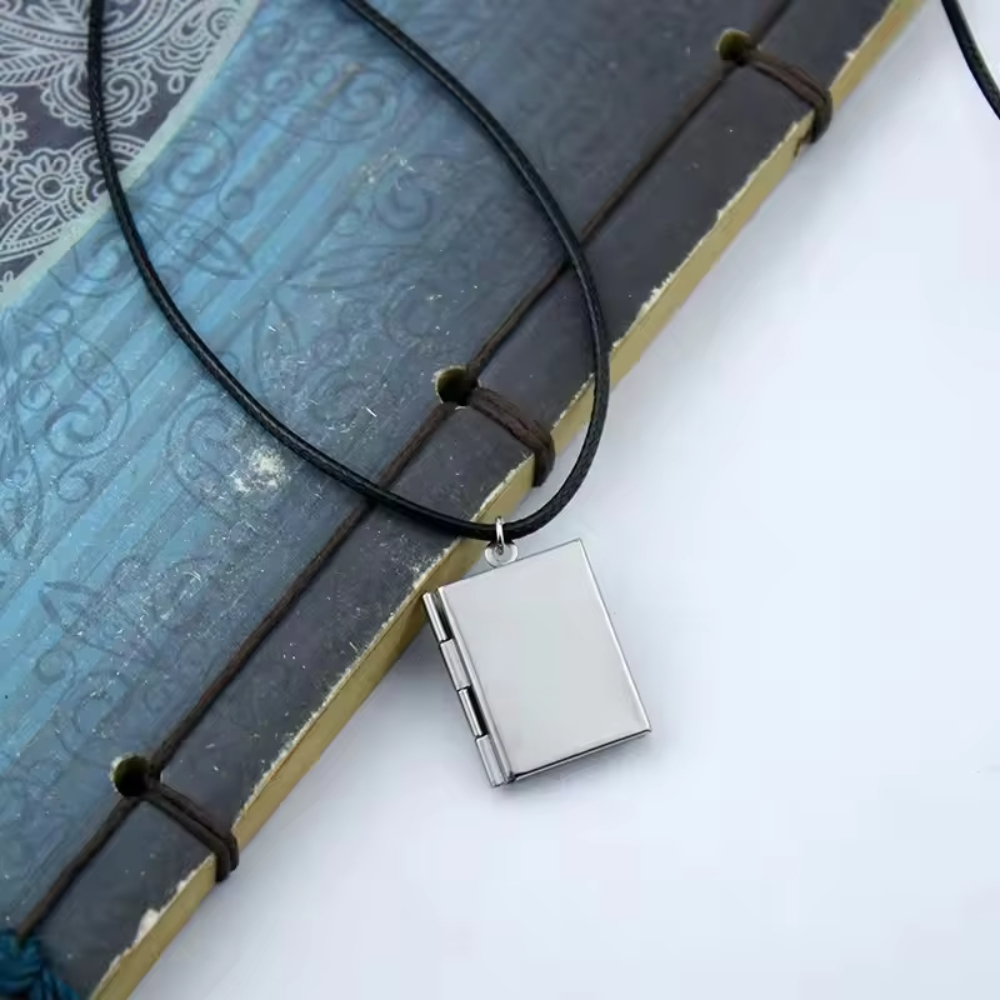  จี้กรอบรูปทรงสี่เหลี่ยม สร้อ - Men Accessories Photos บทวิจารณ์และราคา